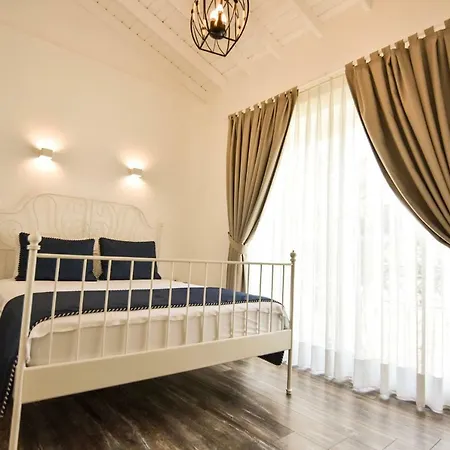 Faro Hotel 3*